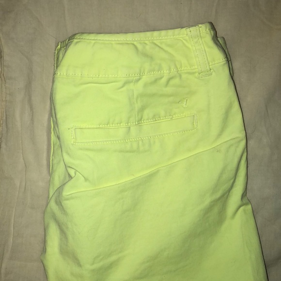 Neon yellow shorts - Picture 2 of 2